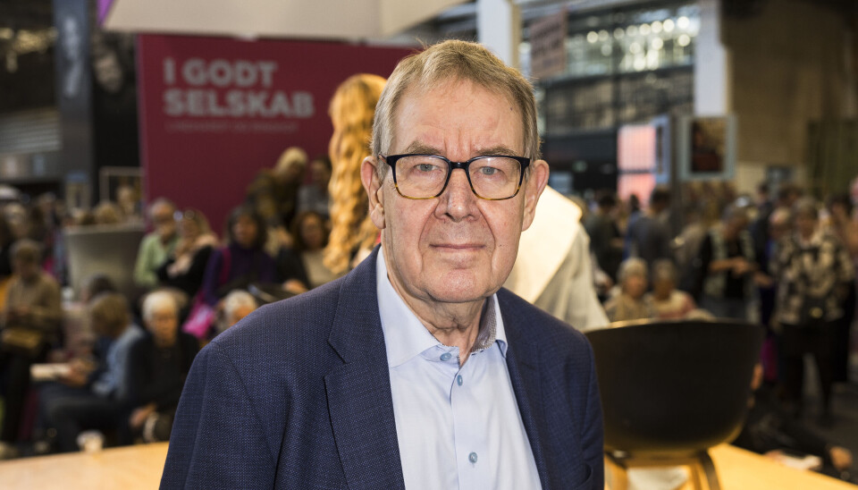 Poul Nyrup Rasmussen til bogforum 2024 iklædt blåt jakkesæt, Bella Center