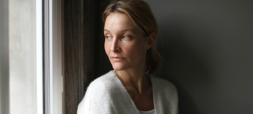 Da Bettina forelsker sig i Jan, opdager han hendes dybeste hemmelighed: ”Jeg burde jo have lagt kortene på bordet”