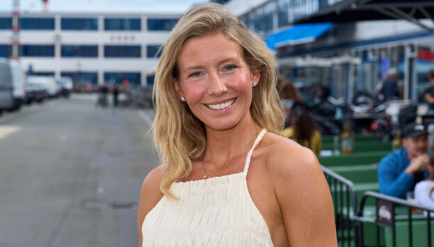 Carla Mickelborg viser kæresten frem