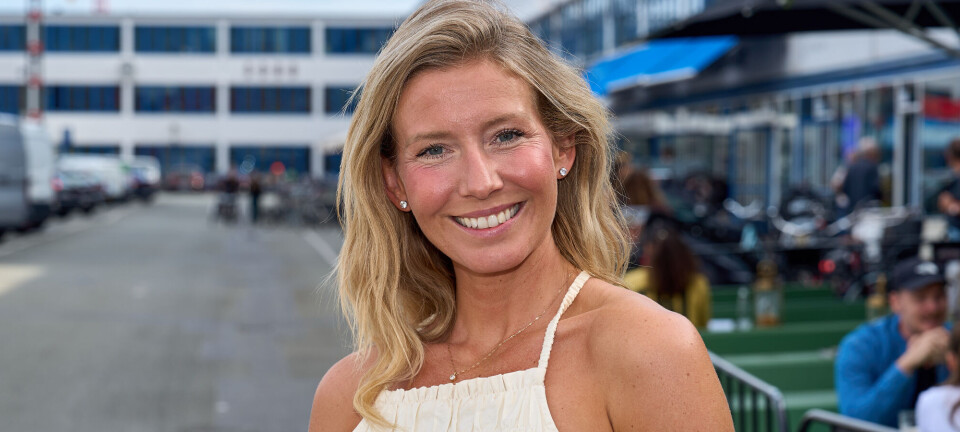 Carla Mickelborg viser kæresten frem