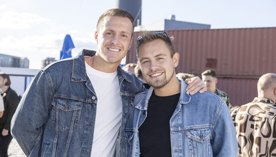 Andreas Holm og Mads Hansen til Viaplay Fredagsbar i fuld denim.