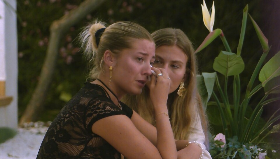 Amalie Maria og Alberte i Love Island