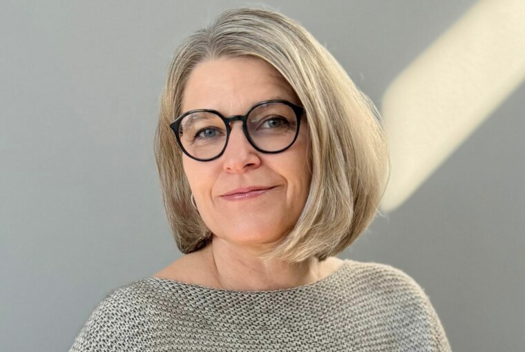 Da døtrene introducerede Kirsten til strik, vidste hun ikke, hvordan det ville ændre hendes liv