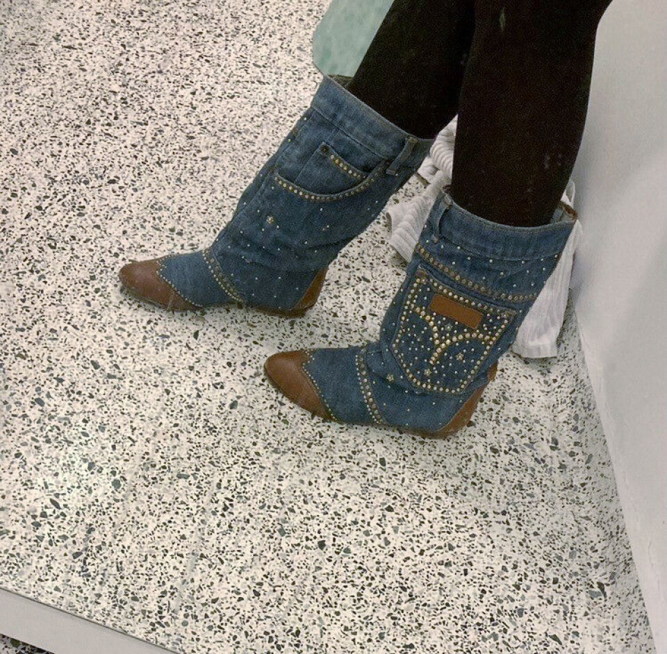 Støvler i denim med en lædersnude.