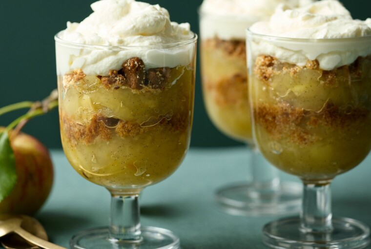 Gammeldags æblekage med kandiseret ingefær og bastogne-rasp