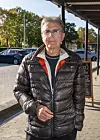 Stig Kreutzfeldt i sin brune dunjakke.