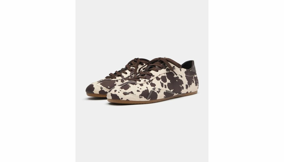 sneakers med koprint