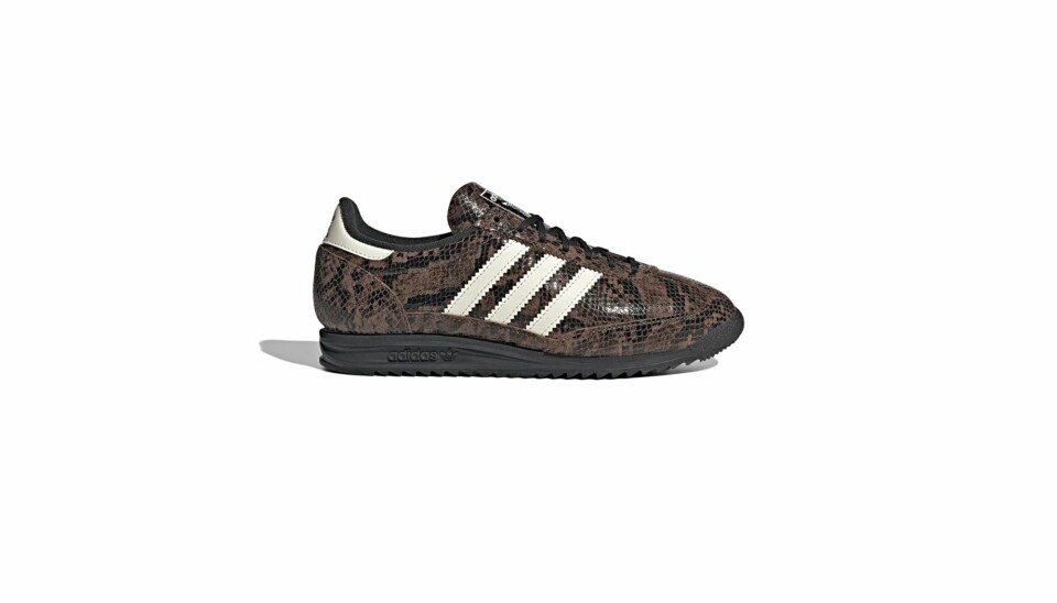 Sneakers fra Adidas med slangeskind