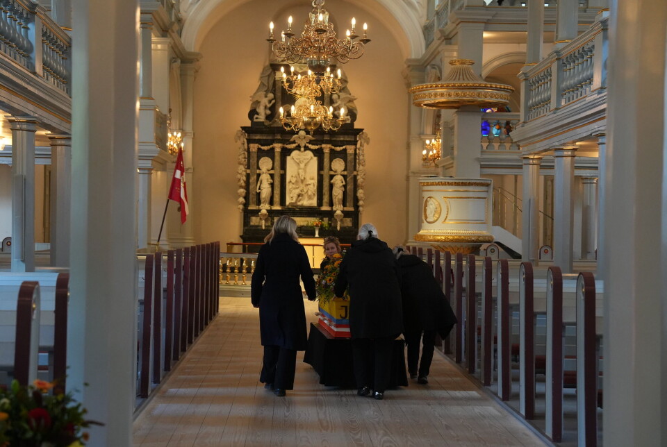 Glimt fra kirken hvor Jørgen Leth skal bisættes.
