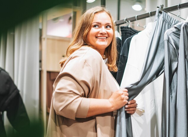 I mange år dulmede Charlotte sit mindreværd med shopping – men en dag gik det galt