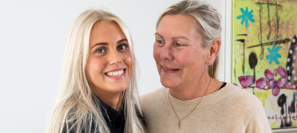 Da Molly blev forældreløs som seksårig, flyttede hun hjem til sin moster: ”Jeg skifter imellem at kalde hende mor og moster”