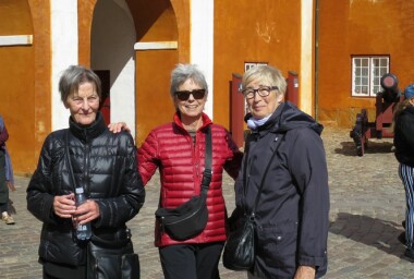 Ingrid, Kristina og Gunvor har været veninder gennem 76 år: ”Så snart vi ses, er alt ved det gamle”