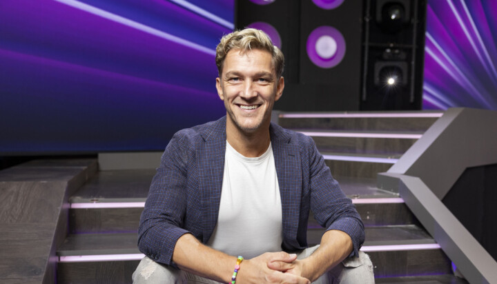 SE BILLEDET: Michael Olesen i vild kærlighedserklæring