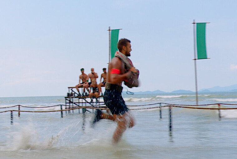 Se klippet: Anton skriver “Robinson”-historie