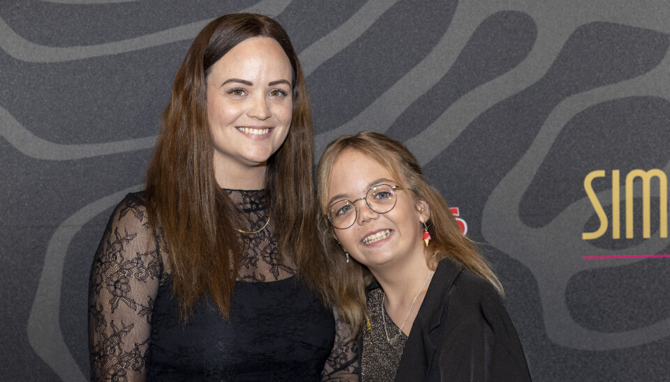 Nalina og Karina i fint tøj til Simba Prisen 2025