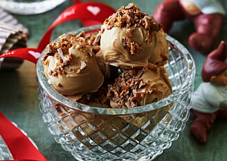 Marcipankugler med appelsin, Daim og karamelchokolade
