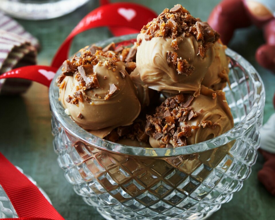 Marcipankugler med appelsin, Daim og karamelchokolade