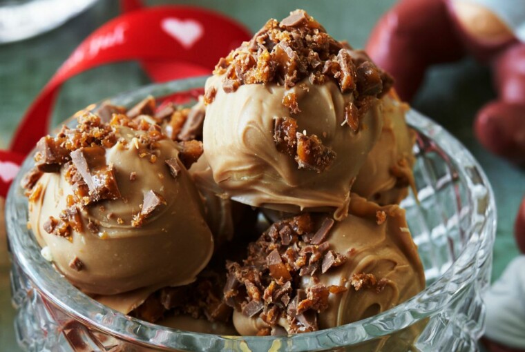 Marcipankugler med appelsin, Daim og karamelchokolade