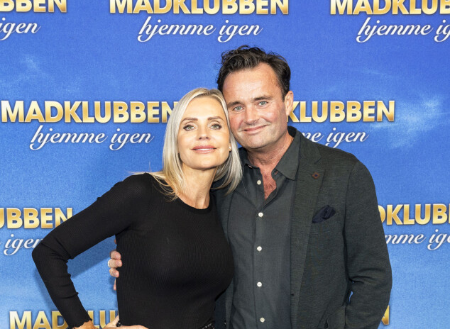 Nu reagerer Jeppe endelig på Janni og Karstens genforening