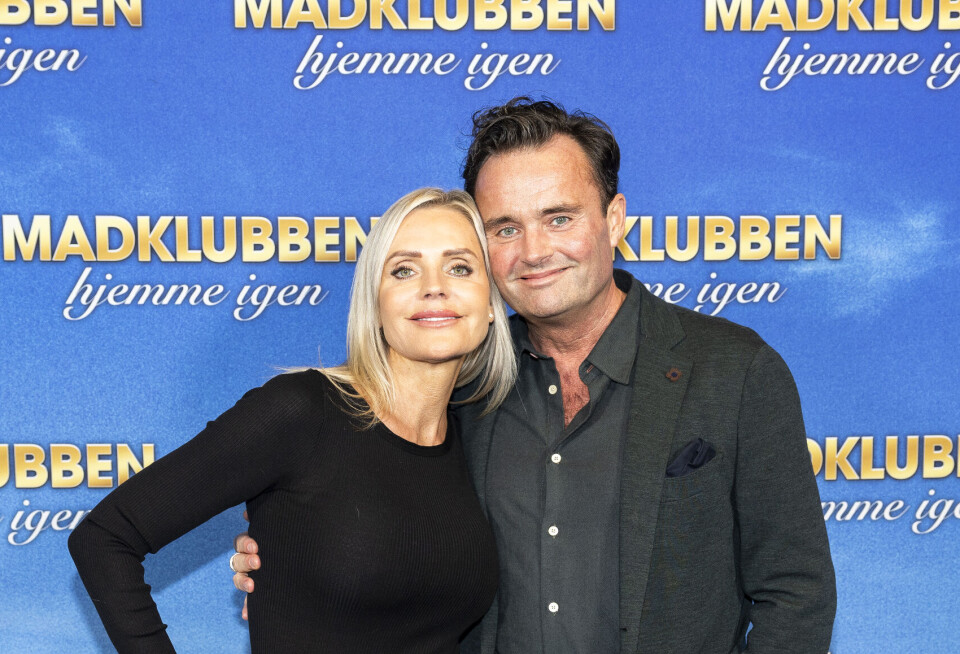 Nu reagerer Jeppe endelig på Janni og Karstens genforening