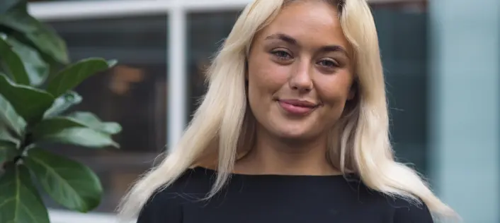 "Ex on the beach"-Liv indrømmer: Dømt for at bide dørmand