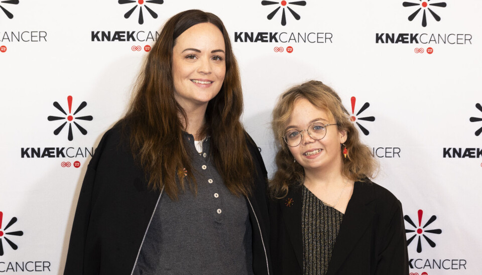 Karina Hvid Arensbach med datteren Nalina på rød løber til 'Vild med dans - Knæk Cancer' 2025