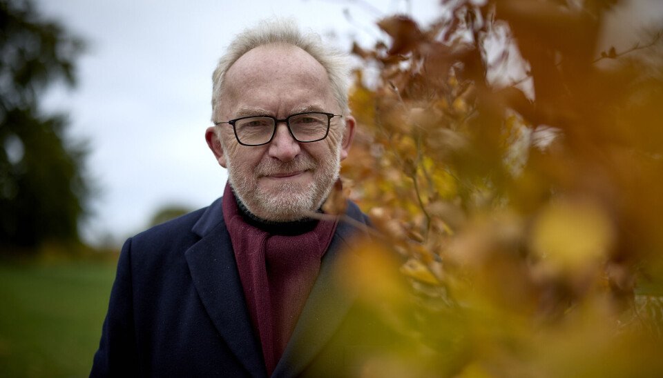 Jesper Theilgaard fylder 70 år. Vi fotograferede ham på forskellige lokationer i Klampenborg