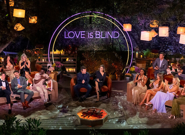 'Love is blind'-deltager chokerer: Holdt baby hemmelig