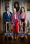 Kongeparret i selskab med dronning Margrethe.