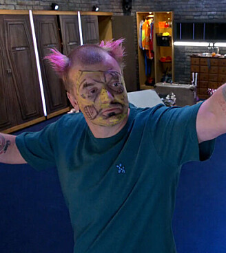 Tobias Dybvad går all in på halloween: Røv-uhyggeligt!