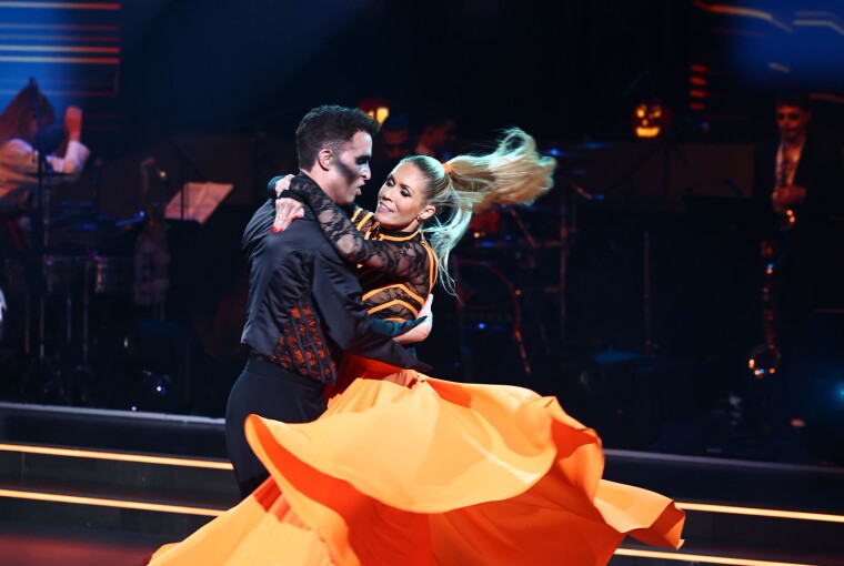 WHAT! Karina Frimodt dropper danseskoene: Få forklaringen lige her