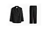Jakkesæt fra H&M. Blazer, 1.699 kr. og bukser, 2.499 kr.