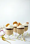 Irish coffee mousse med mandelknas