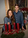 Tvillingerne, der fylder 15 i januar, tændte kransen den 3. søndag i advent.
