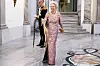 Prinsesse Benedikte,
81, sværger med god
grund til Wichmann
Couture, og de havde
syet hende endnu et
elegant dress. Denne
gang en kjole i rosa
med en guldvævet
brokade.