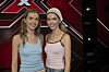 Derfor imponerer tvillingerne i “X Factor”: Særlig hobby hjælper dem på scenen