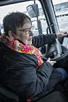 I sit arbejdsliv var Anne Birthe pædagogmedhjælper i næsten 40 år. Nu er hun pensioneret og var lykkelig over at få mulighed for at køre en lastbil.