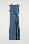 Blå ærmeløs midikjole med draperet knudedetalje på fronten