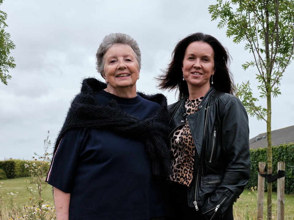 Billede 6 - Lisbeth med sin mor Marianne, der – ligesom Lisbeth – også sørger for at gå mange ture.