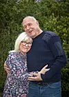 Mark har stadig den blå sømandstrøje, som han havde på, da han og Anne-Dorrit sagde farvel en nat i 1984, og som han havde på, da de genså hinanden på Facetime i 2020.