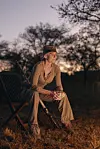 ”Han blev skudt lige udenfor min havelåge, og jeg hørte skuddet. Så sådan var det. Derefter flyttede jeg op på en høj i Tanzania, hvor jeg boede helt isoleret i 16 år”