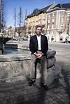 HER&NU har interviewet ejendomsmægler Adam Schnack, der lige nu er aktuel i 'Vandkant til salg'.