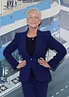 Jamie Lee Curtis er en amerikansk skuespillerinde, kendt fra gyserfilmen Halloween. Hun er datter af Hollywood-stjernerne Janet Leigh og Tony Curtis, og hun har vundet en Oscar.