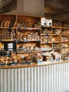 Vi drømmer om kanelsneglene fra Zeit für Brot – de fås både med hindbær, æble, kanel og hvid chokolade!
