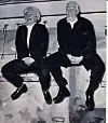 Ud over makkere på scenen var Kjeld og Dirch bedste venner, så det tog hårdt på Dirch, da hans ven døde i 1962. Her under ABC Revyen i 1955.