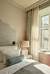 Henriks Hotel.