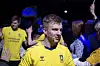 Daniel “Dingo” Klink Nørremark Kristensen i gul Brøndby IF eSport-trøje blandt fans i KB Hallen.