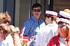 Kronprins Christian ankom smilende til Øregård Gymnasium for at overvære sin søster blive student.