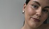 Sara Lauridsen smiler på et billede