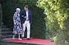 Dronningen blev ledsaget af den
unge godsejer, Alexander Gamborg, 39. Han er barnebarn af
dronningens tidligere hofdame,
Lena von Lüttichau, 83.
